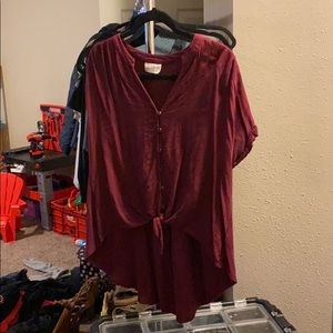 Universal threads size large crop shirt